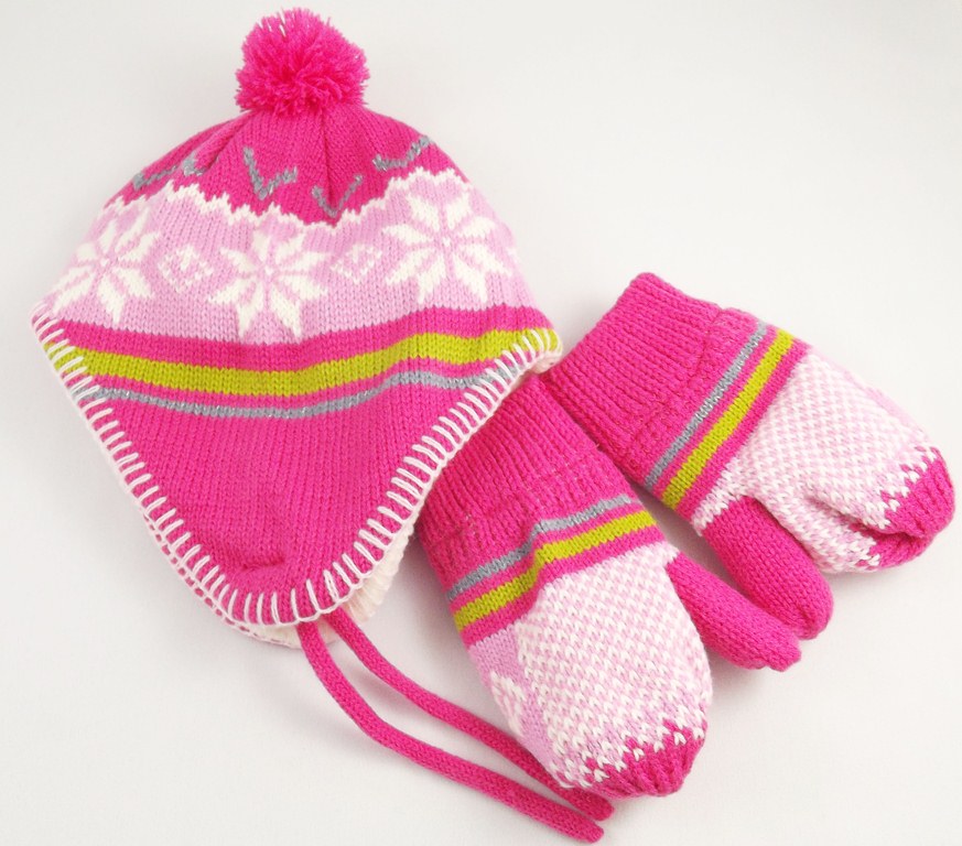 Girls Patterned Hat And Gloves Set With Pom Pom
